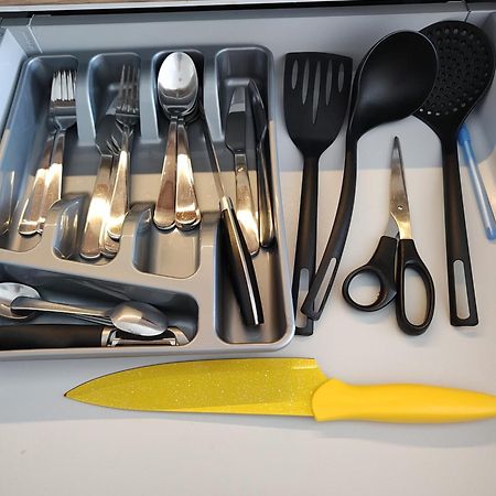 Appartamento Uroczy Apartament Z Miejscem Na Auto W Garazu Varsavia Esterno foto