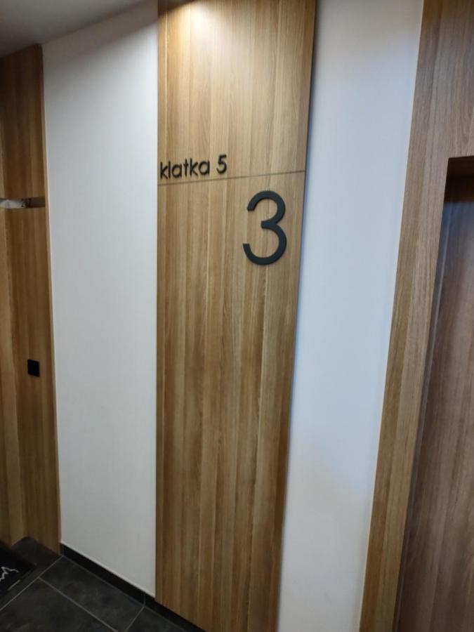 Appartamento Uroczy Apartament Z Miejscem Na Auto W Garazu Varsavia Esterno foto