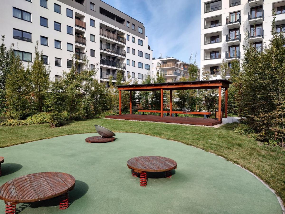 Appartamento Uroczy Apartament Z Miejscem Na Auto W Garazu Varsavia Esterno foto