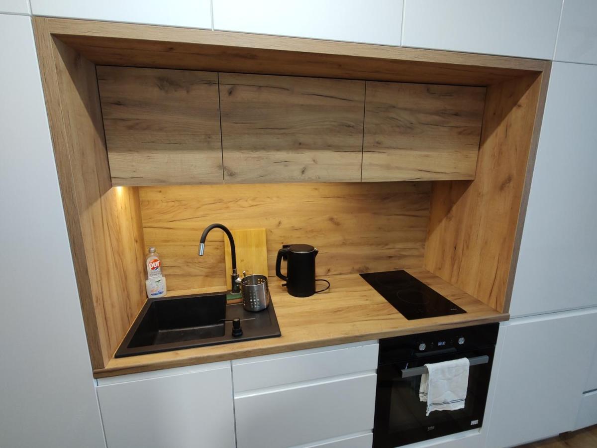 Appartamento Uroczy Apartament Z Miejscem Na Auto W Garazu Varsavia Esterno foto