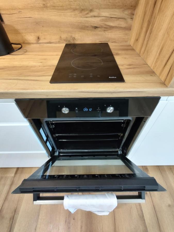 Appartamento Uroczy Apartament Z Miejscem Na Auto W Garazu Varsavia Esterno foto