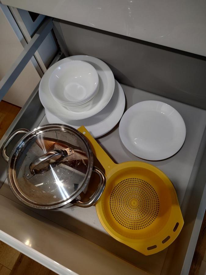 Appartamento Uroczy Apartament Z Miejscem Na Auto W Garazu Varsavia Esterno foto