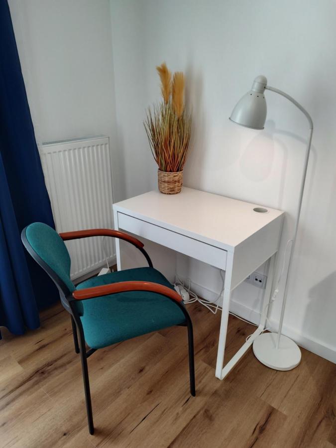 Appartamento Uroczy Apartament Z Miejscem Na Auto W Garazu Varsavia Esterno foto